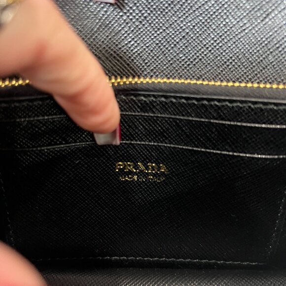 PRADA Black Saffiano Gold Wallet On Chain WOC Wristlet - Picture 13 of 13
